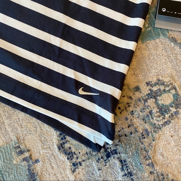 NWT Nike Dri-Fit Women’s UV Striped Golf Shirt - Picture 5 of 9